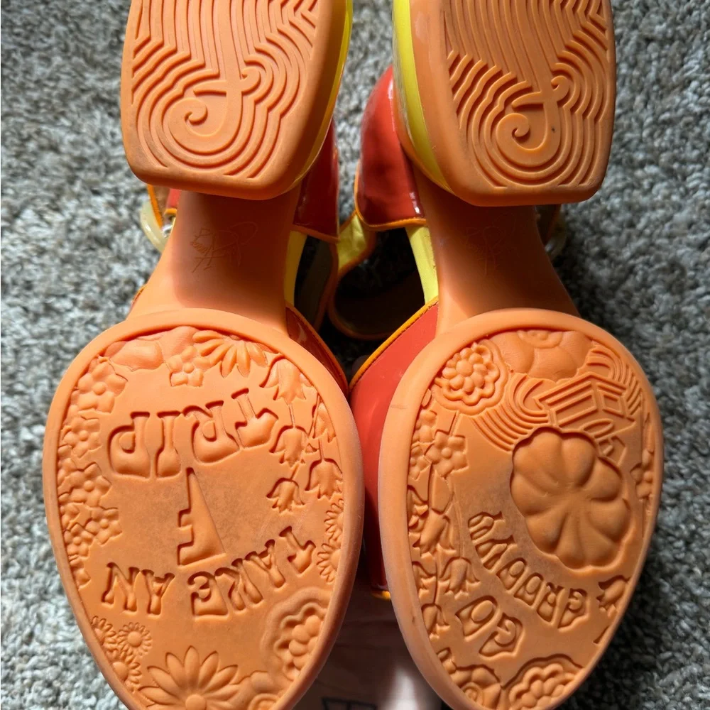 John Fluevog F-Trip Bridgett Leather Sandals - Picture 4 of 9